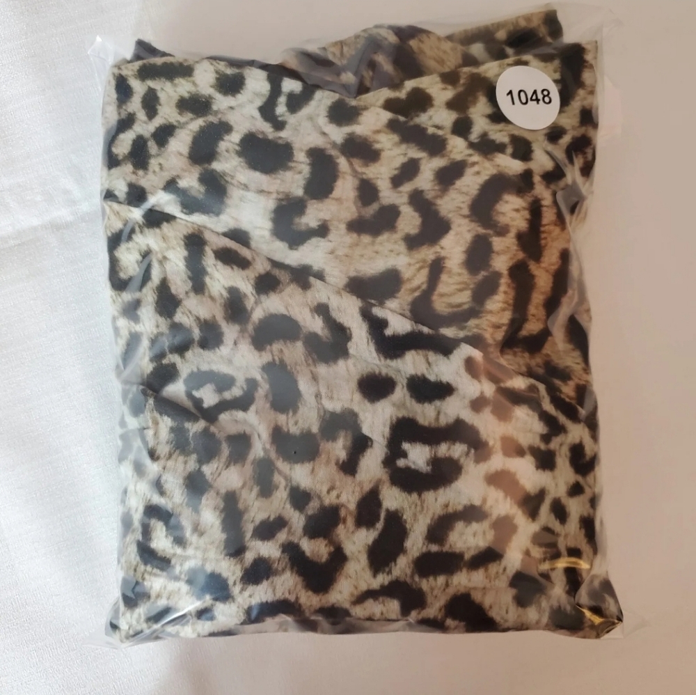 NEW Revolve Nicole Miller Top Petite Small Off Shoulder Leopard Puff Sleeves PS‎ - Picture 12 of 12